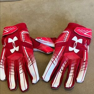 Under Armour Red and White Outdoor Gloves